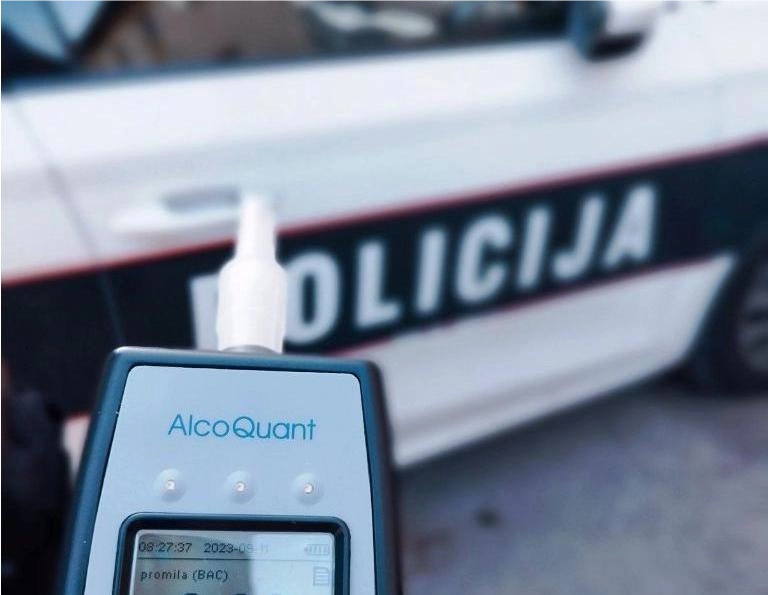 Uprava policije MUP TK - Pojačana kontrola saobraćaja i vozača pod dejstvom alkohola, izdato 78 prekršajnih naloga
