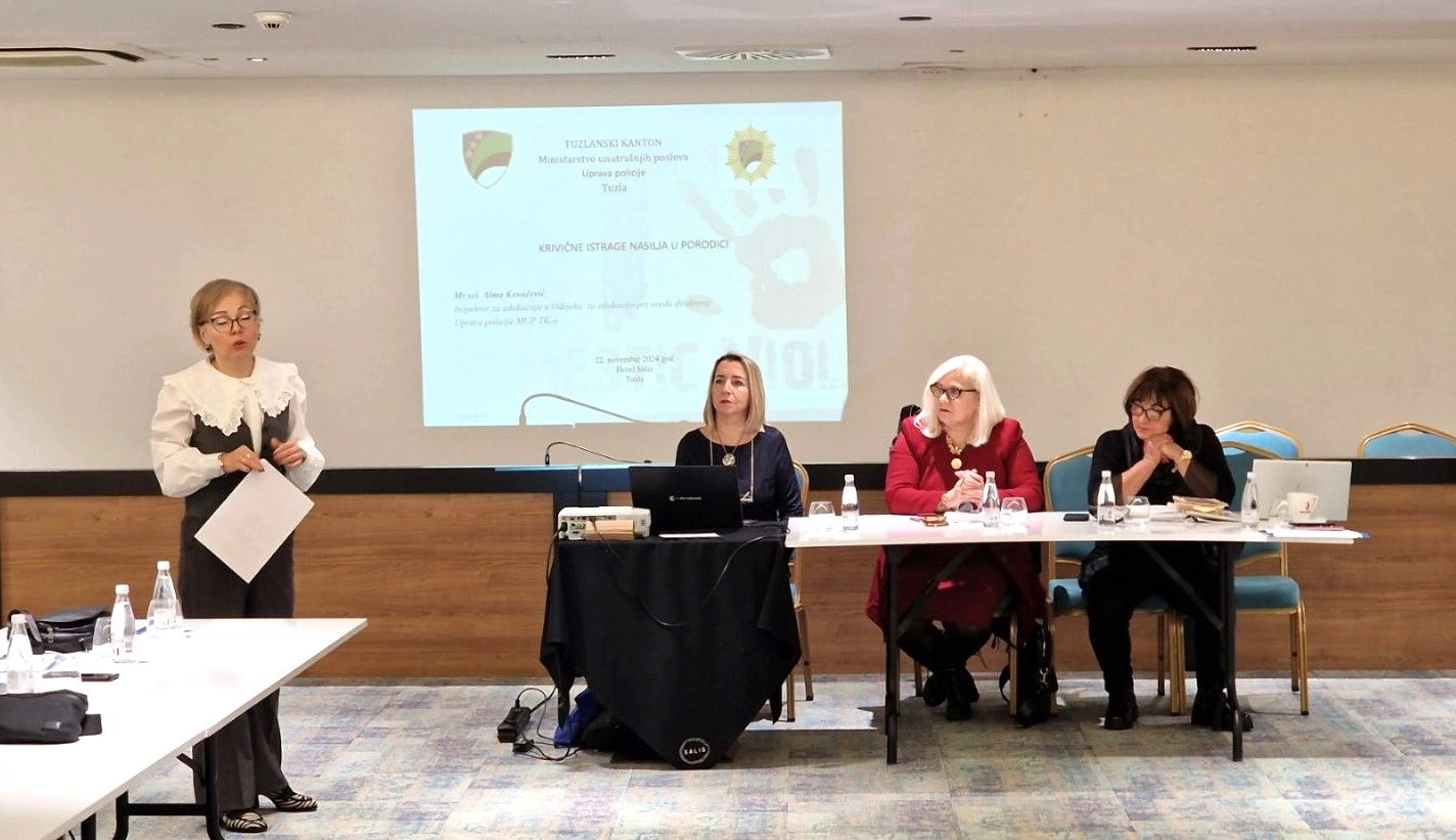 U saradnji sa Kantonalnim tužilaštvom Tuzla i Općinskim sudom u Tuzli održana radionica na temu krivičnih istraga po prijavama nasilja u porodici